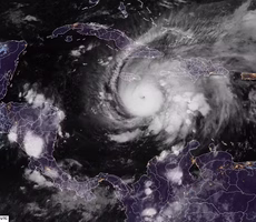 Furacão Melissa atinge categoria 5 e ameaça países do Caribe com ventos de 260 km/h; Jamaica evacua moradores