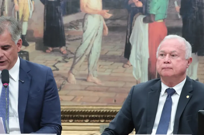 CCJ aprova PEC do fim da jornada de trabalho 6x1 e tema avança na Câmara