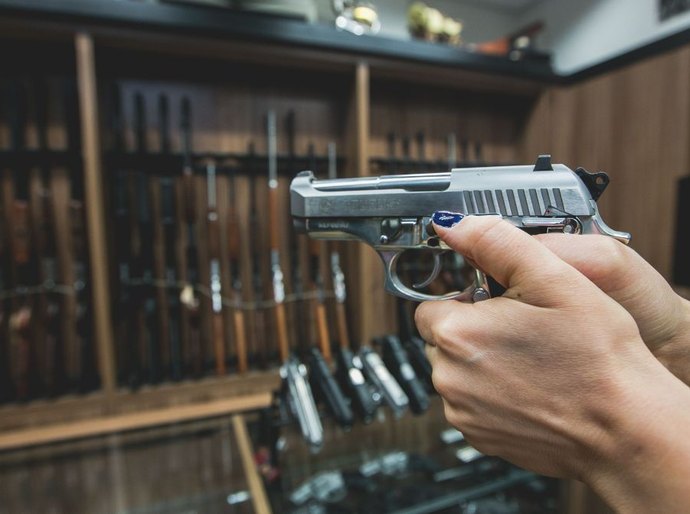 TJ/MT declara inconstitucionalidade lei estadual sobre porte de armas para atiradores e colecionadores