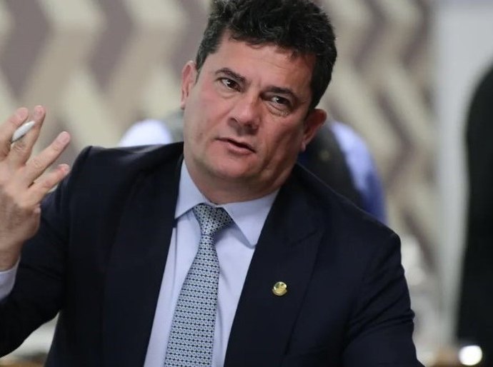 Desembargadora vota por absolvição de Moro; placar está 2 a 1 a favor do senador