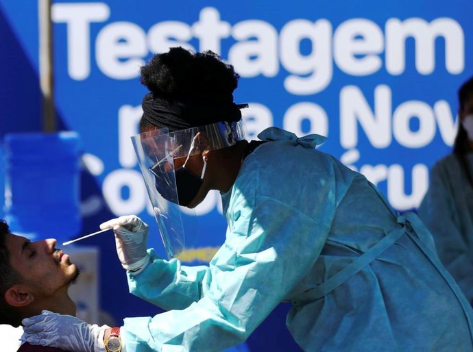 Gripe ou covid-19? Especialistas ressaltam importância da testagem