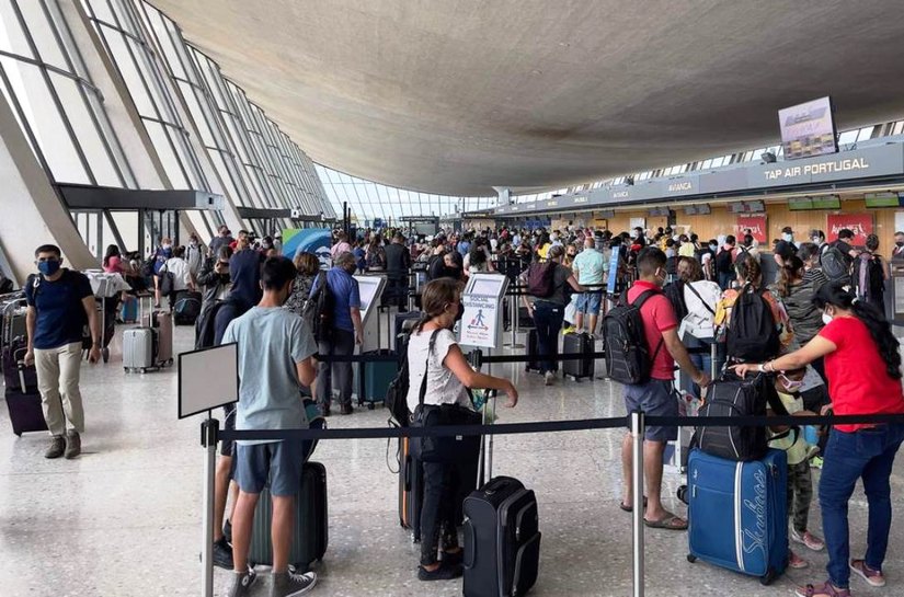 EUA vão permitir entrada de viajantes imunizados contra a Covid-19