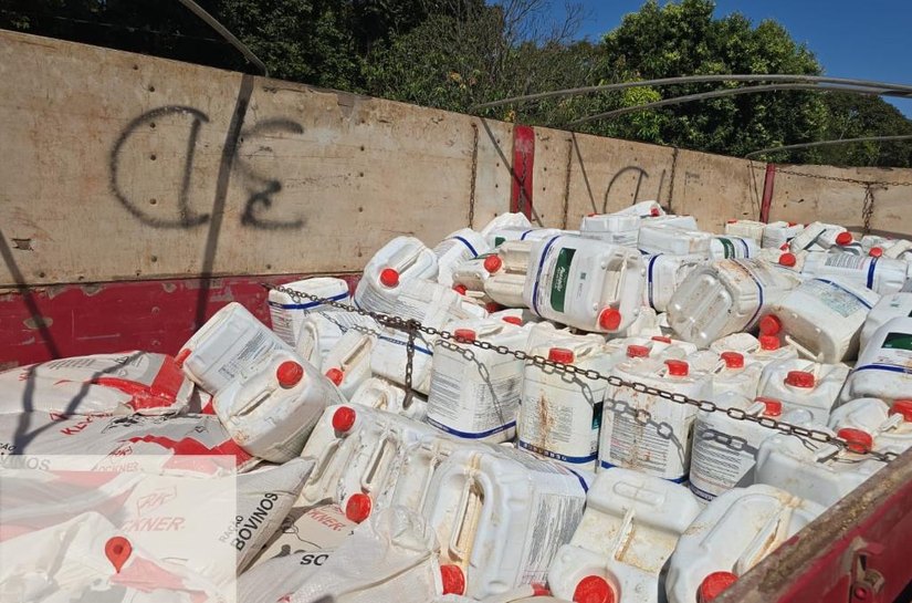 Polícia Civil prende quadrilha que transportava herbicida proibido em Cuiabá