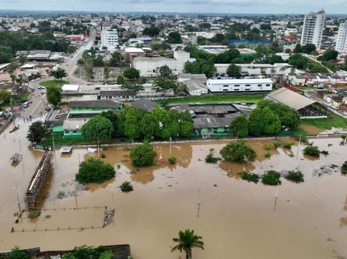 Mais de 4.300 pessoas estão desabrigadas no Acre por causa das cheias