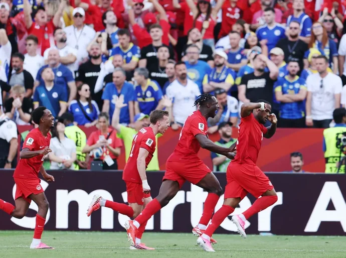 Anfitrião, Canadá busca empate com Bósnia e soma primeiro ponto em Copas