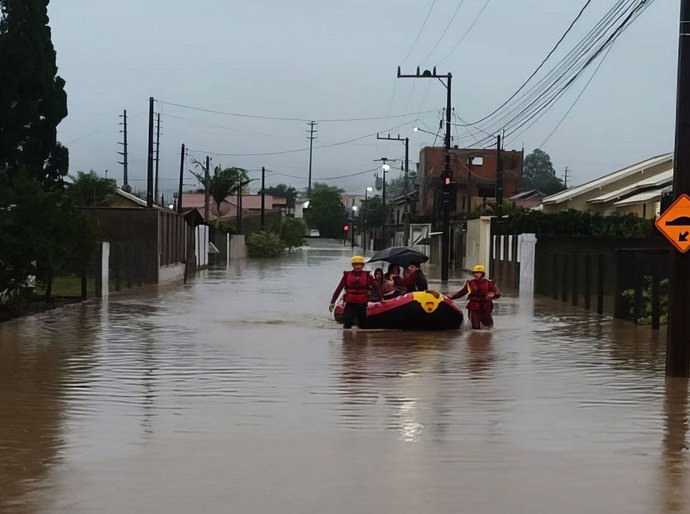 Santa Catarina tem 132 cidades atingidas por fortes chuvas