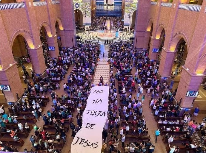 Via Sacra na Basílica de Aparecida pede fim da violência e da guerra em Gaza: ‘Paz na terra de Jesus’