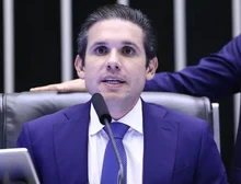 Para acelerar 6x1, Hugo convoca sessões do plenário ao longo de toda semana
