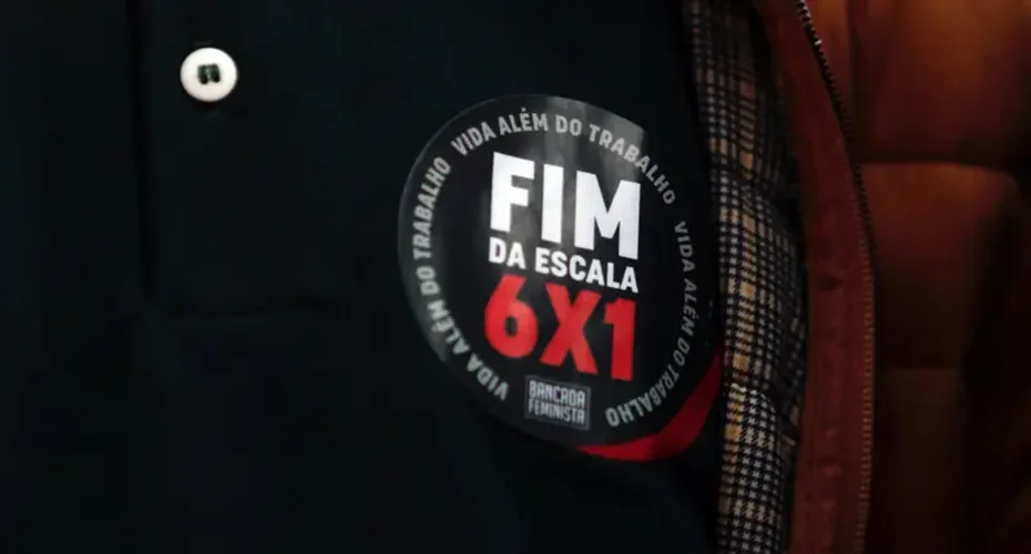 Fim da 6x1 no Congresso: Planalto contradiz Motta e diz que estuda urgência para projeto