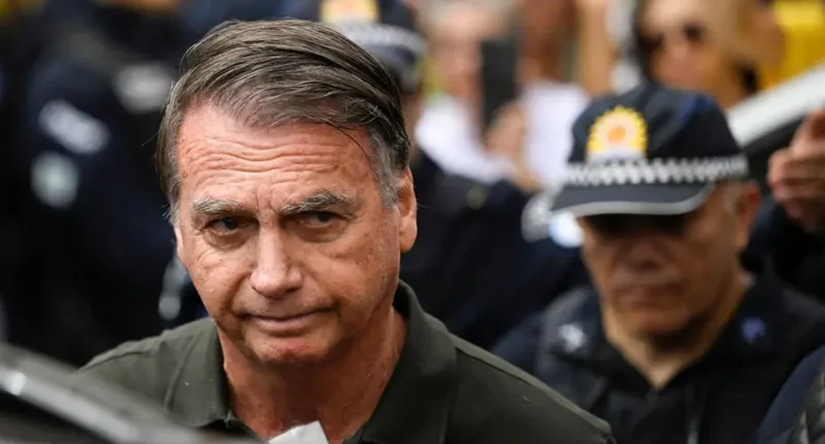 Por que Moraes decidiu conceder prisão domiciliar temporária para Bolsonaro após quatro meses de cadeia