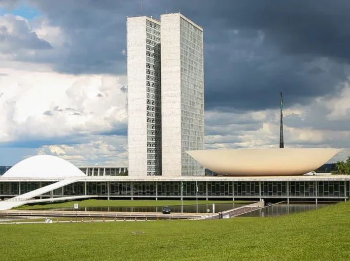 Entenda o projeto de lei que aumenta o número de deputados e seus impactos