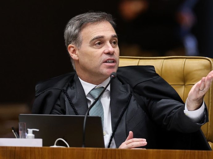 Mendonça rebate Gilmar e diz que Judiciário não pertence a seus membros